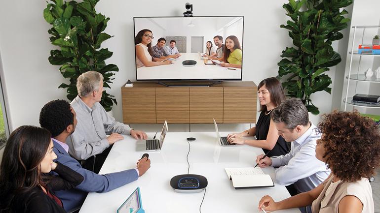 A videokonferencia-kamerának nem csak magas képpontjai vannak, hanem erős érzékelési teljesítménye is van. Ezenkívül a videoformátumok a szabványos NTSCPAL formátumból az 1080i1080p720p formátumba továbbíthatók. The.jpg The video conferencing camera not only has high pixels but also has strong sensing performance. Moreover, video formats can be output from the standard NTSCPAL format to the 1080i1080p720p format. The.jpg